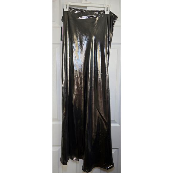 Wild Fable Women's Metallic Trumpet Maxi Skirt- Size Large - Picture 2 of 5